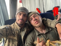 «14 годин ближніх боїв на нулі»: ТВ-герої стали героями ЗСУ