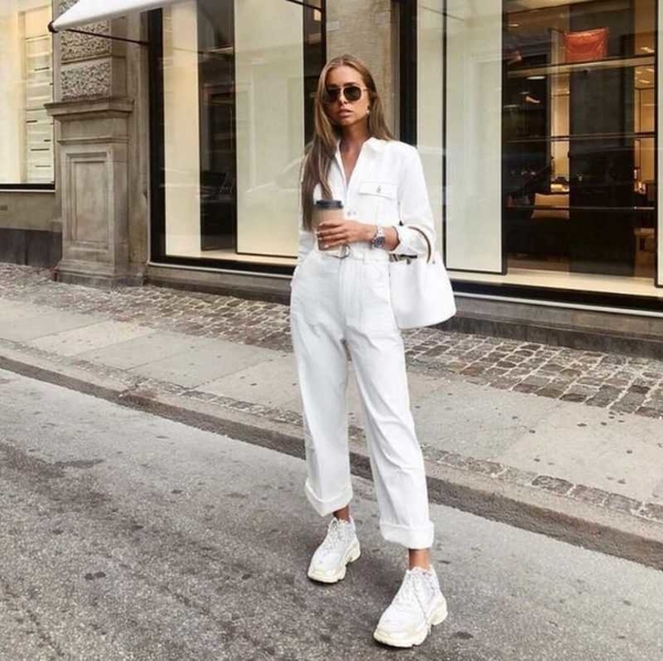 Total white look