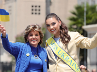 Модель Вероника Дидусенко выступила в поддержку Украины на LA Hollywood Pride Parade