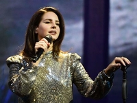 Всемирно известная певица стала жертвой сталкинга