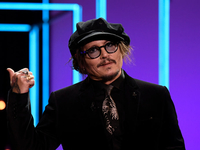 Джонни Деппа обвинили в краже текста из тоста бывшего заключенного