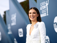 Милли Бобби Браун высказалась о романе с блогером, которого обвиняли в ее совращении