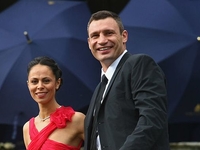 Жена Виталия Кличко прокомментировала его заявление о разводе