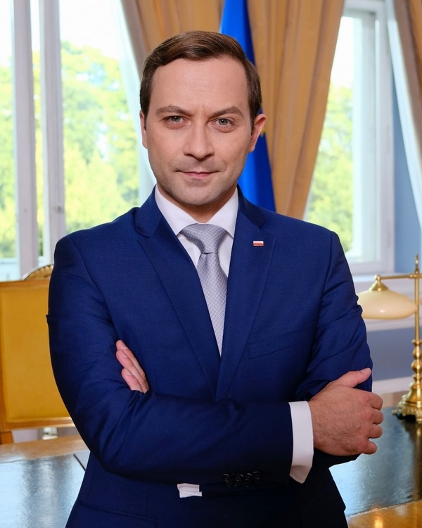 Кадр из польской версии сериала «Слуга народа» ©instagram.com/polsatofficial