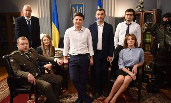 В Польше снимают римейк «Слуги народа»: как выглядит исполнитель главной роли