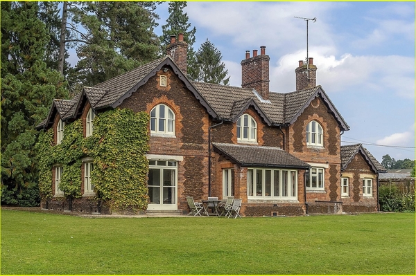 Дом Елизаветы II / justjared.com