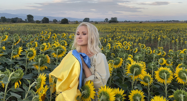 «Сила кохання»: Катерина Бужинська зізналася у любові захисникам України у пісні