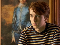 Актера «Ривердейла» приговорили к пожизненному заключению за убийство собственной матери