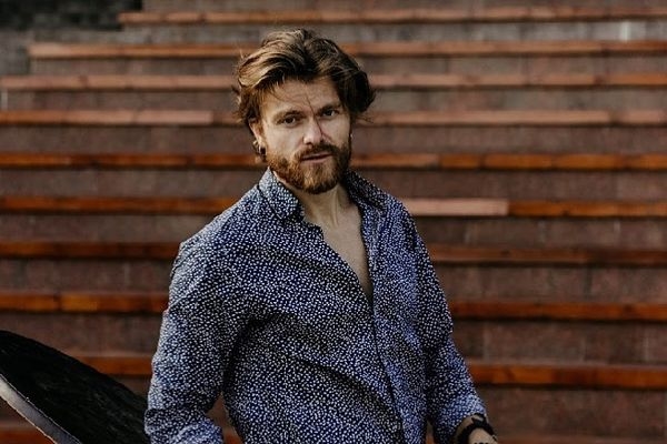 Відомого українського актора та бійця ЗСУ прооперували після ДТП