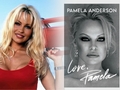 Памела Андерсон написала автобиографию с интимными подробностями: фото
