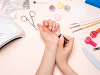 Техника для маникюра: базовый набор новичка