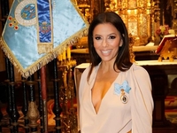 Звезда «Отчаянных домохозяек» Ева Лонгория официально получила титул княгини