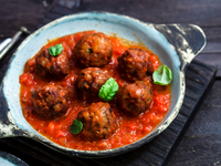 Митболы с томатным соусом по рецепту Гордона Рамзи