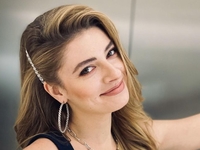 Звезда "Папика" Дарья Петрожицкая рассказала, на какие деньги живет в Германии