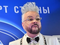 Ефросинина о Киркорове: Не может же так отразить память, как он обожал Украину