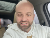 Демин признался, что известный артист-мужчина предлагал ему отношения