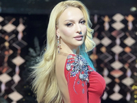 Полякова обратилась к поклонникам в честь своего 44-летия