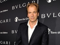 Звезда фильма «Чернокнижник» Джулиан Сэндз пропал в горах: актера ищут уже неделю