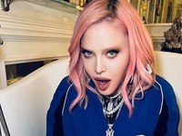 Маддона втілила Ісуса й переосмислила Тайну вечерю