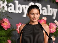 Кайлі Дженнер засвітила обличчя сина і розсекретила його ім'я через рік після народження