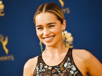 Звезда «Игры престолов» Эмилия Кларк объяснила, почему не будет смотреть «Дом дракона»