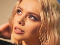 "Козла полюбиш – із рогами будеш": Зірка серіалу Школа представила кліп