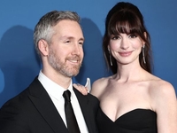 У леопардовій сукні та з чоловіком-ювеліром: Енн Гетевей вразила новим виходом