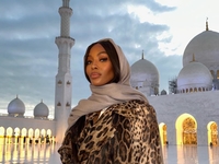 Наомі Кемпбелл зводила дочку в мечеть у леопарді – світлини