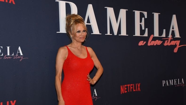 Сыновья Памелы Андерсон посетили премьеру фильма Netflix об их звездной маме
