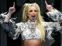 «Это было так отстойно»: Бритни Спирс раскритиковала собственное пение вживую