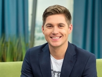 Девушка Остапчука опубликовала их первое совместное фото: Будем делать вид, что очень занятые