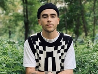 WELLBOY випустив зворушливе відео на пісню "Жовті мальви": Разом подолаємо все