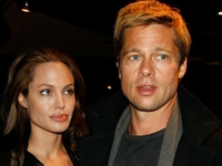 Анджелина Джоли получила от ФБР секретное досье на экс-мужа Брэда Питта