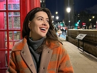 Раміна Есхакзай зустріла Гейлі Бібер і зробила фото з нею