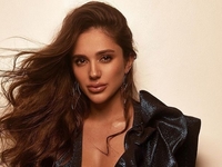 Переможниця "Холостяка-10" Даша Ульянова показала себе до пластики губ