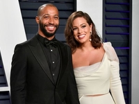 Після народження трьох дітей: чоловік моделі Ешлі Грем зробив вазектомію