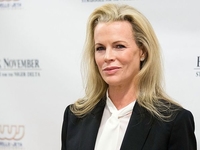 69-річна Кім Бейсінгер зніметься у ремейку культового фільму «Дев'ять з половиною тижнів»