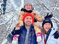 «Дяка Богу, що ти народився»: дружина Андрія Бєднякова кумедно привітала його з 36-річчям