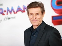 Ел борщ и пил квас: голливудский актер Уиллем Дефо посетил украинское заведение