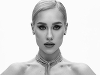 Квіткова показала, як потішила себе за 2 тисячі доларів