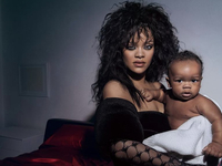 Ось так кольє: Ріанна зворушила мережу "Великодньою" фотосесією сина