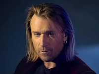 Продюсер приостановил сотрудничество с Винником: кому принадлежат песни артиста