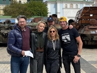 В Киев приехали Кэтрин Винник и Иванна Сахно - фото