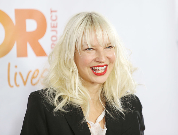 Певица Sia во второй раз вышла замуж — первые фото и видео со свадьбы