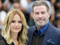 Джон Траволта довел фанов до слез архивным видео с покойной женой Келли Престон