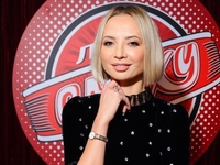 Ирина Сопонару выходит замуж за британца: фото с помолвочным кольцом