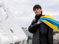 Alekseev показал, как встретил 30-летие во время ракетной атаки — видео