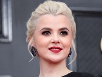 Мика Ньютон о сериале "Кадетство", где играли ее песни: Я сожалею, что были такие времена