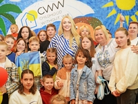 Оля Полякова задонатила 500 000 грн дітям-сиротам з проєкту «Дитинство без війни»