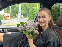 Лозовицкая ответила на критику счастливых кадров с парнем: Не собираюсь оправдываться